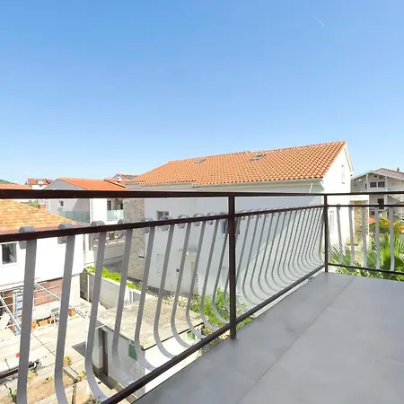 Peaceful Port Daire Tribalj