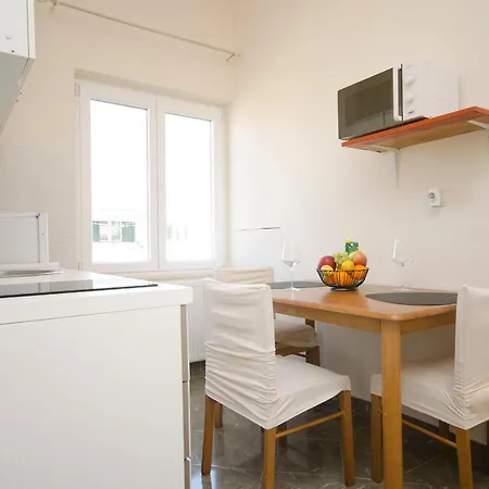 Peaceful Port * Tribalj