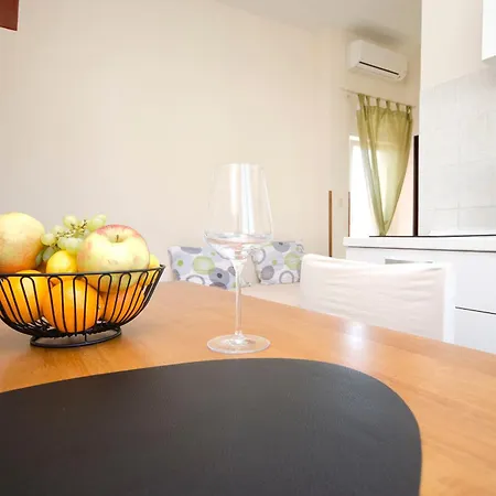 Apartamento Peaceful Port Tribalj