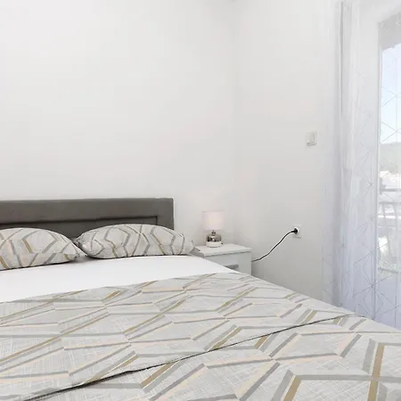 Peaceful Port * Tribalj