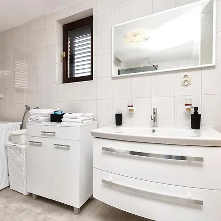 Peaceful Port Daire Tribalj