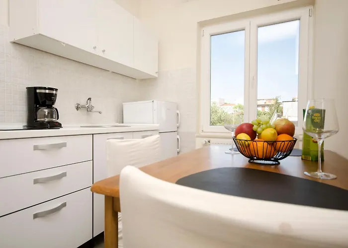 Peaceful Port * Tribunj (Sibenik-Knin)