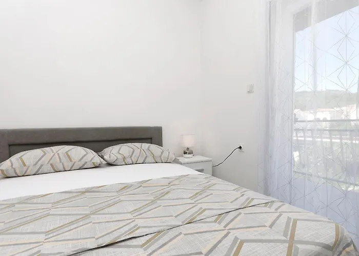 Peaceful Port * Tribalj