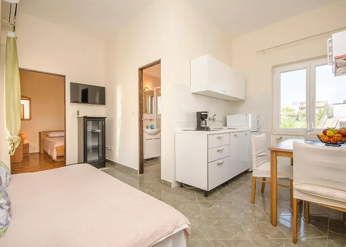 Peaceful Port Apartman *