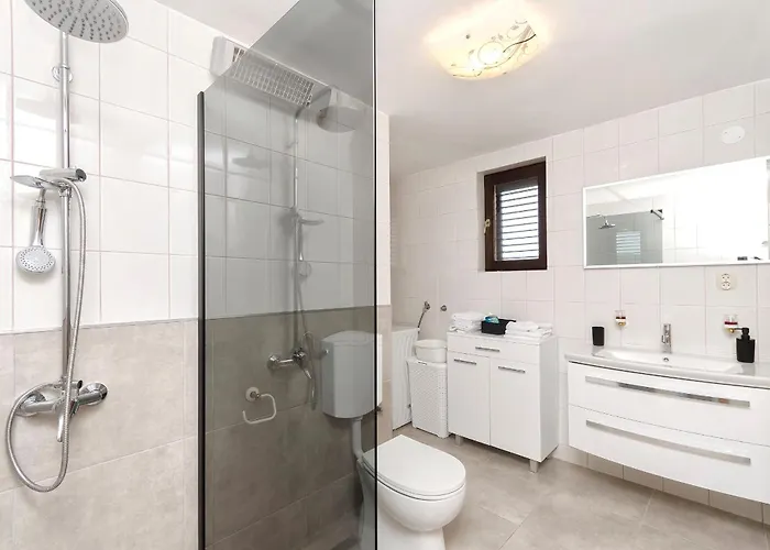 Peaceful Port Apartman