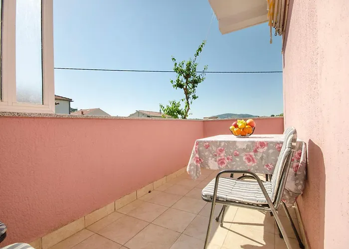 Peaceful Port * Tribalj